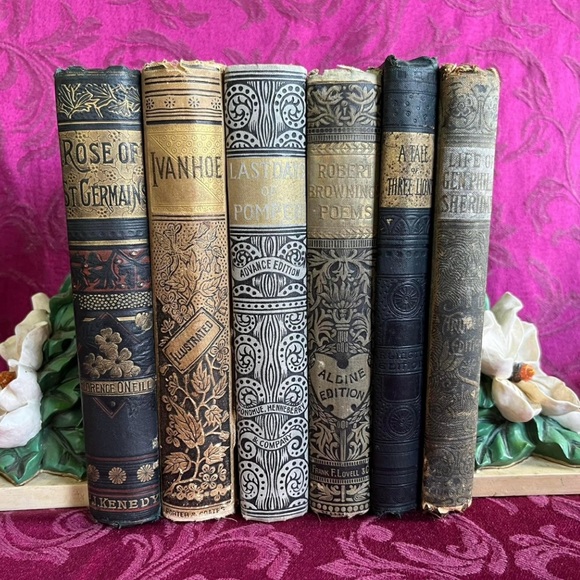 Meet your Posher, Laura - Picture 2 of 2